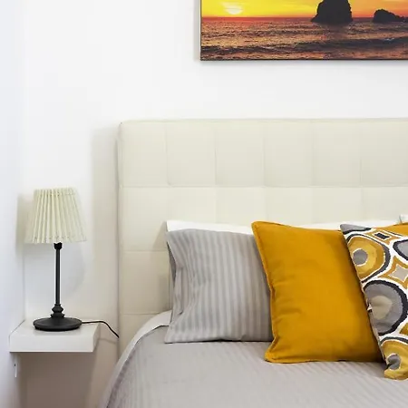 Centre Grotte Bianche 아파트 카타니아