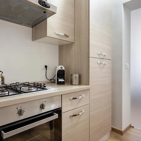 Centre Grotte Bianche 아파트 카타니아